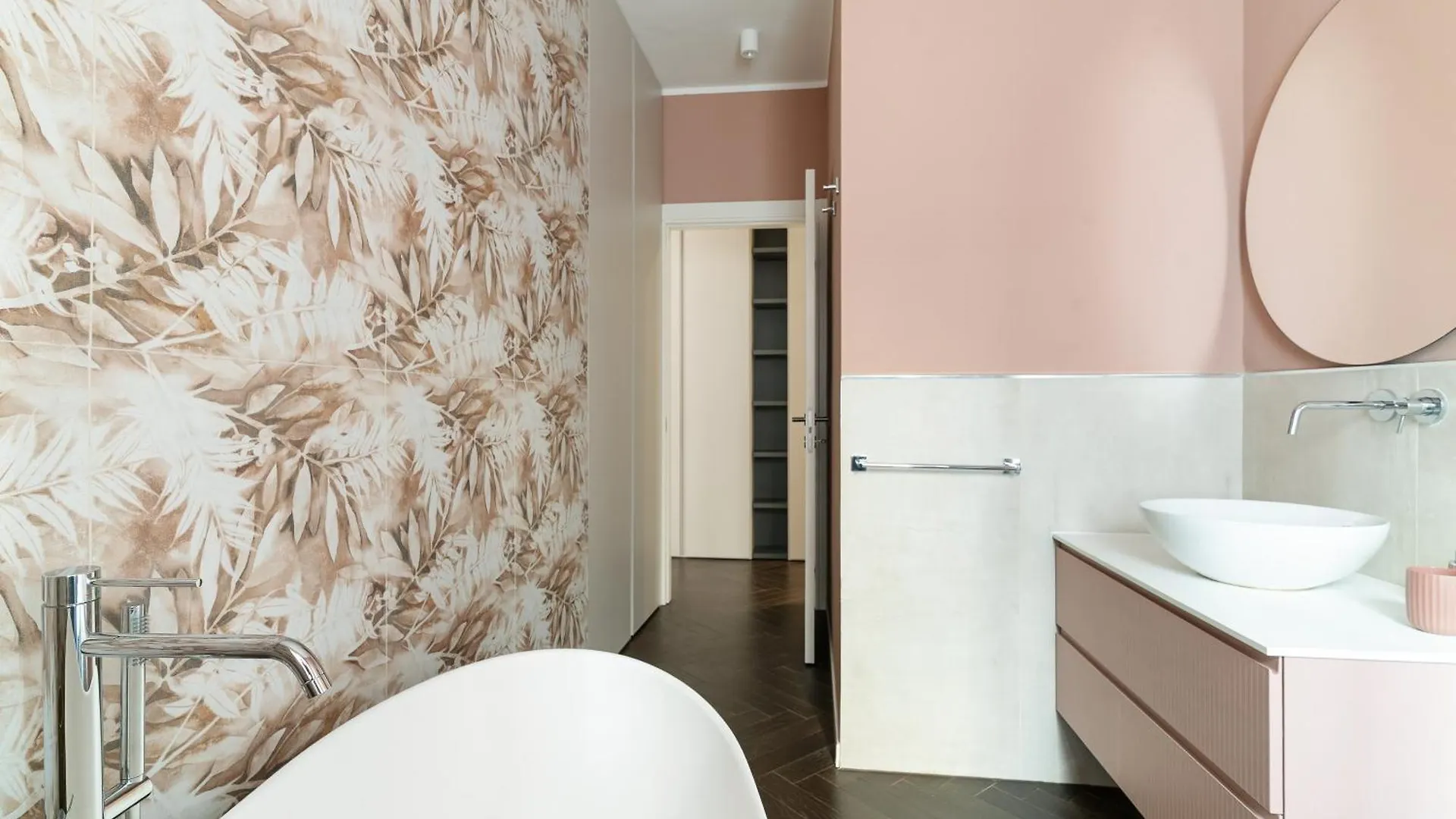 Appartamento Conciliazione-Cadorna - Ampio Trilocale Di Design Milano 0*,  Italia